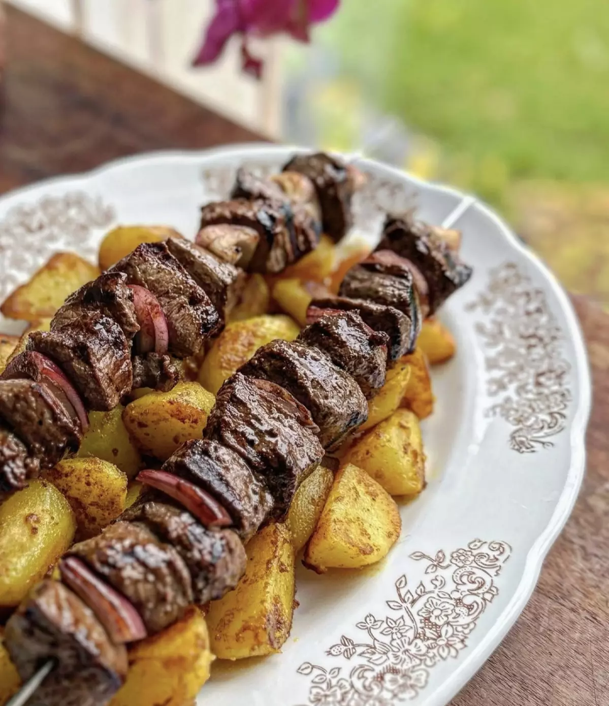 Bœuf BBQ mariné à l'ail noir