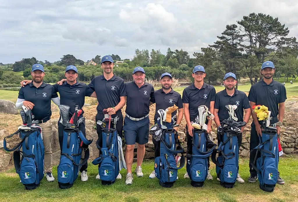 L'équipe première aux portes de la seconde division nationale de golf